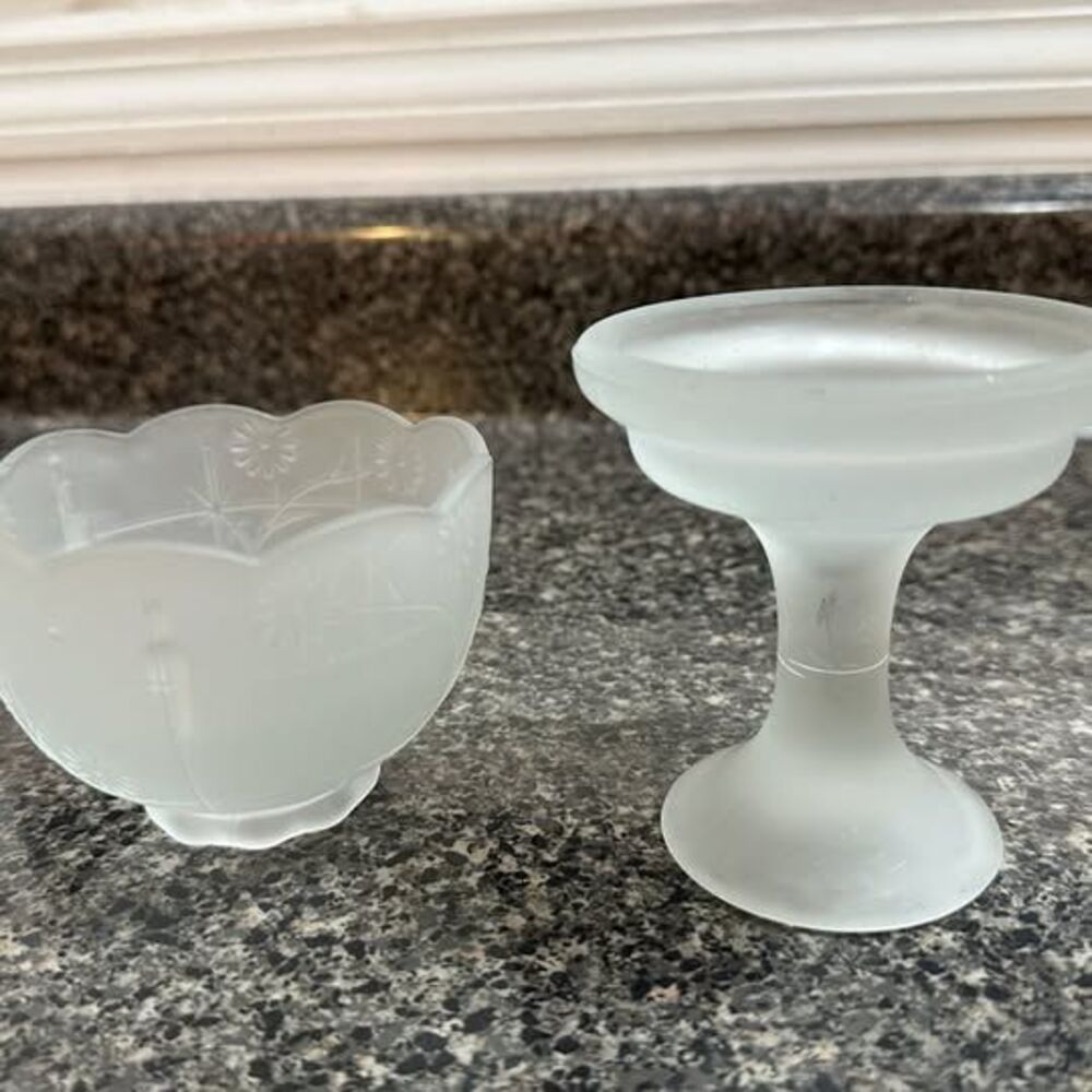 Vtg Frosted Glass Fairy Lamp Westmoreland Candle Holder Floral Pattern & Shade - Picture 5 of 8